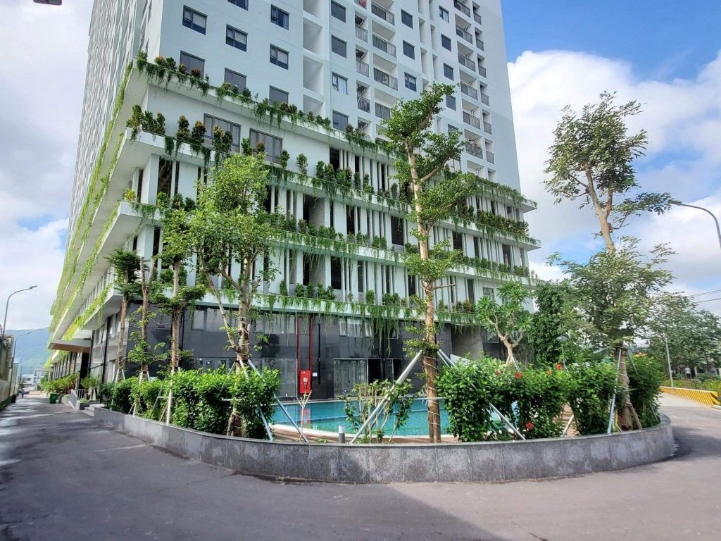 ECOLIFE RIVERSIDE