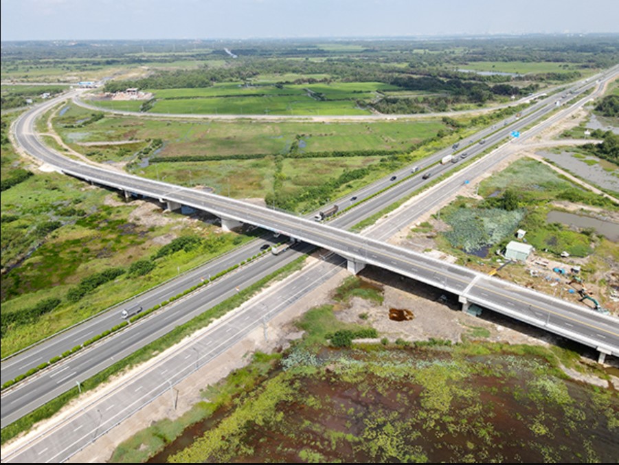 nút giao đường 319 với cao tốc long thành dầu giây